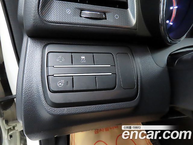 KG Mobility (SsangYong) Tivoli Diesel LX 2WD 2017 — фото 19