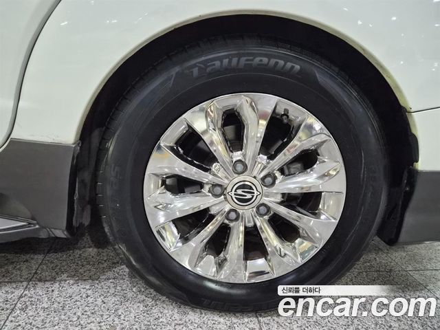 KG Mobility (SsangYong) Korando Turismo 4WD Outdoor Edition 9-seater 2016 — фото 23