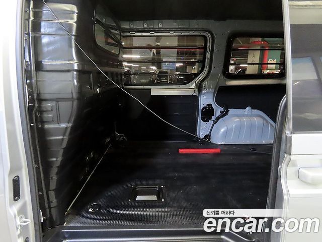 Hyundai Staria Cargo 3-Seater Modern 2022 — фото 7
