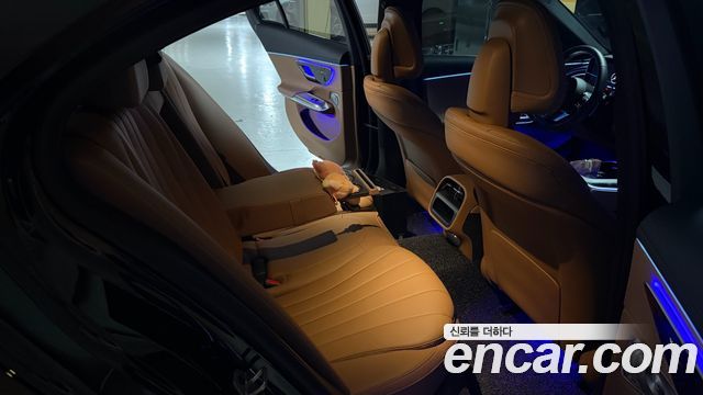 Mercedes-Benz E-Class (W214) E300 4MATIC AMG Line 2024 — фото 16