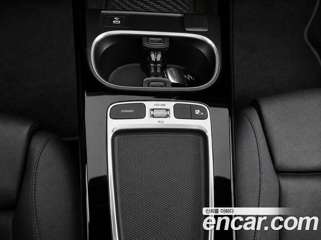 Mercedes-Benz A-Class (W177) A220 Hatchback 2025 — фото 11
