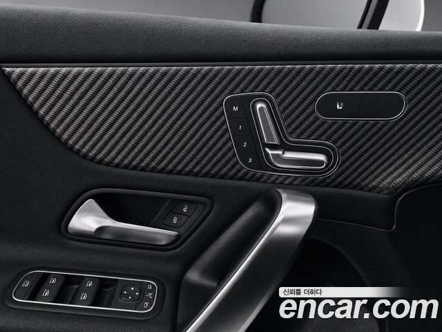 Mercedes-Benz A-Class (W177) A220 Hatchback 2025 — фото 13