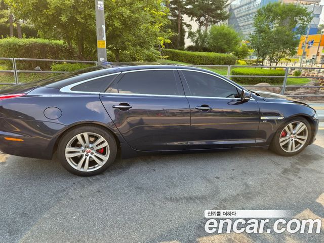 Jaguar XJ 3.0 SC Premium Luxury LWB X351 2014 — фото 16