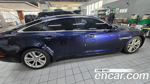 Jaguar XJ 3.0 SC Premium Luxury LWB X351 2014 — фото 19