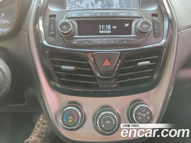 Chevrolet Spark LS 2019 — фото 17