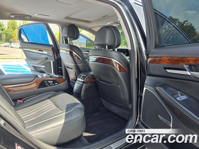 Genesis EQ900 3.3 T-GDI AWD Premiun Luxury 2016 — фото 22