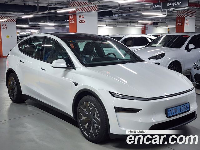 Tesla Model Y L Long Range AWD 2026 — фото 2