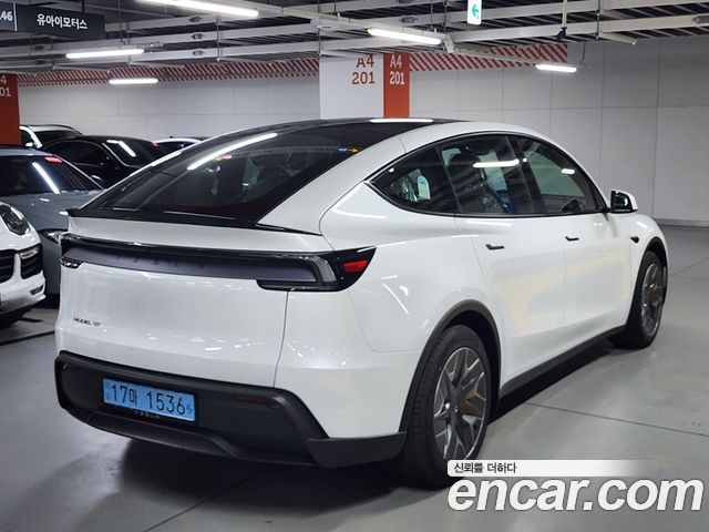 Tesla Model Y L Long Range AWD 2026 — фото 5
