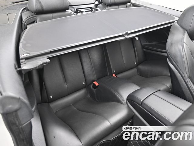 BMW 6 Series (F12) 640i Convertible 2012 — фото 16