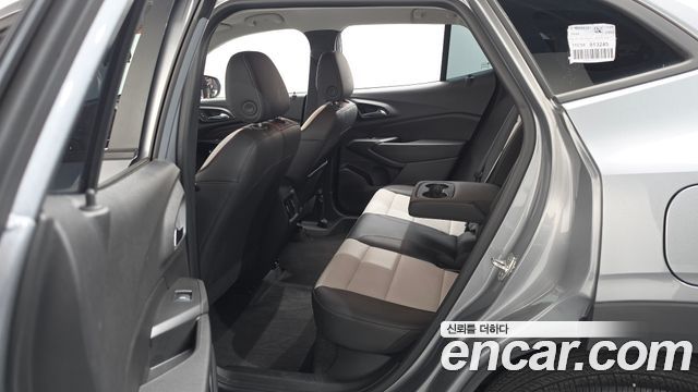 Chevrolet Trax Crossover 1.2 Red Line 2025 — фото 11