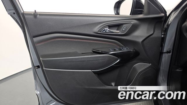 Chevrolet Trax Crossover 1.2 Red Line 2025 — фото 24