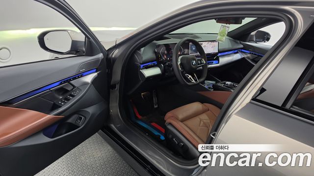 BMW 5 Series (G60) 530i xDrive M Sport 2025 — фото 10