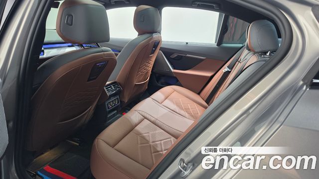 BMW 5 Series (G60) 530i xDrive M Sport 2025 — фото 33
