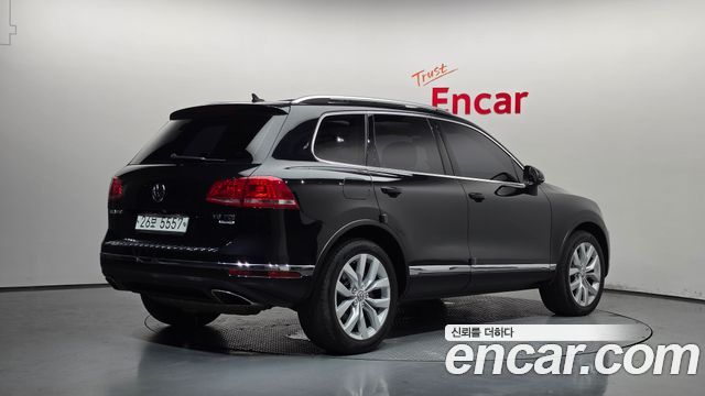 Volkswagen Touareg V6 3.0 TDI Bluemotion Premium 7P5 2015 — фото 2