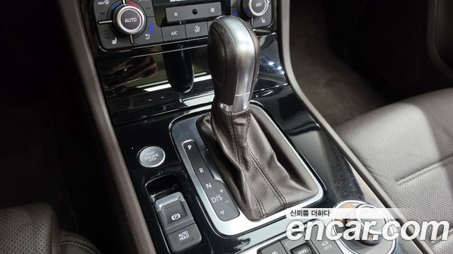Volkswagen Touareg V6 3.0 TDI Bluemotion Premium 7P5 2015 — фото 9