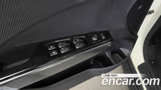 KG Mobility (SsangYong) Tivoli Air 1.5 A1 2WD 2022 — фото 28