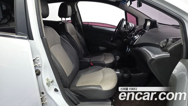 Chevrolet Spark Spark S LT 2014 — фото 11