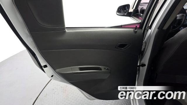 Chevrolet Spark Spark S LT 2014 — фото 25