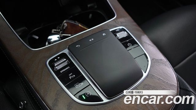 Mercedes-Benz E-Class (W213) E220d 4MATIC Exclusive 2021 — фото 29