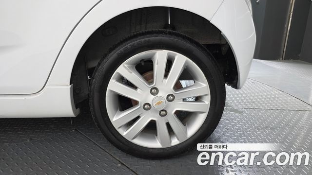 Chevrolet Spark Spark S LT 2014 — фото 21
