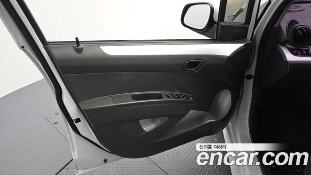 Chevrolet Spark Spark S LT 2014 — фото 24