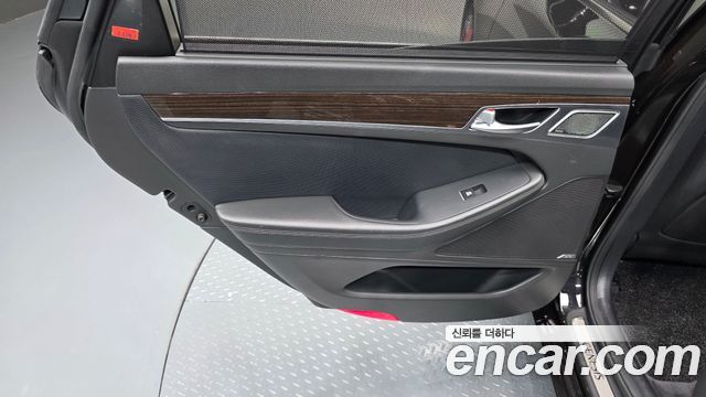 Genesis G80 3.3 GDI AWD Premium Luxury 2019 — фото 25