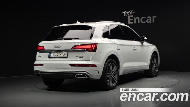 Audi Q5 (FY) 45 TFSI Quattro Premium 2023 — фото 2