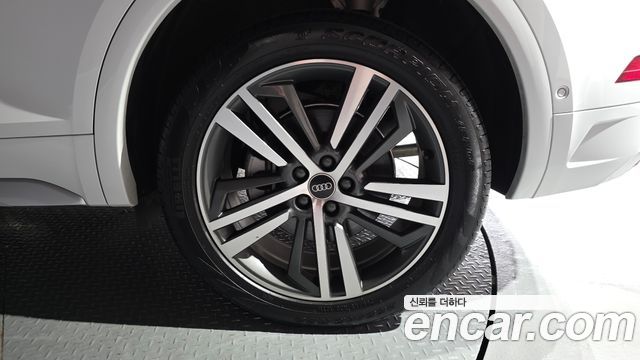 Audi Q5 (FY) 45 TFSI Quattro Premium 2023 — фото 21