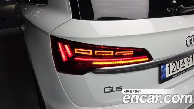 Audi Q5 (FY) 45 TFSI Quattro Premium 2023 — фото 23