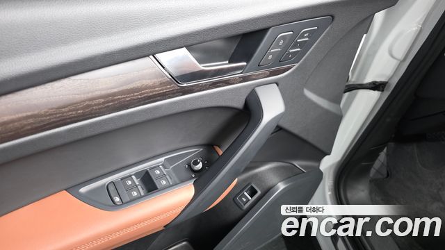 Audi Q5 (FY) 45 TFSI Quattro Premium 2023 — фото 28