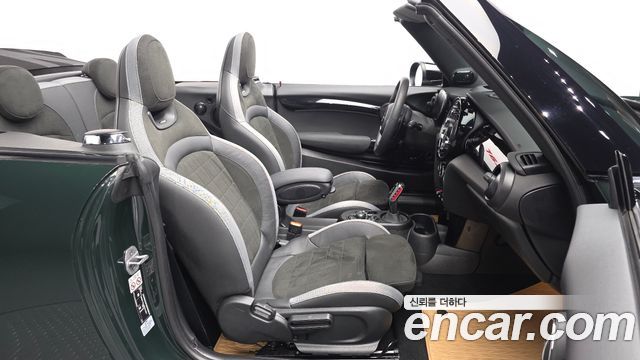 MINI Cooper S Convertible JCW 3rd 2024 — фото 11