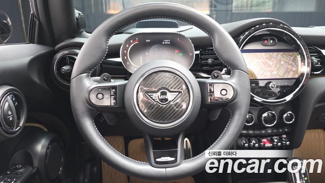 MINI Cooper S Convertible JCW 3rd 2024 — фото 13