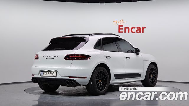 Porsche Macan 3.0 GTS 95B 2018 — фото 2