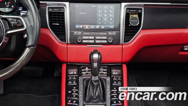 Porsche Macan 3.0 GTS 95B 2018 — фото 17