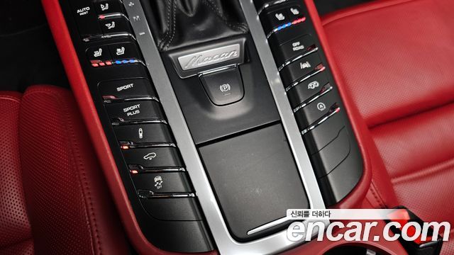 Porsche Macan 3.0 GTS 95B 2018 — фото 20