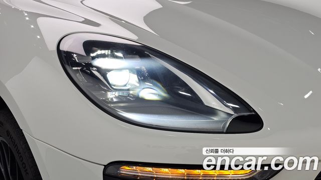 Porsche Macan 3.0 GTS 95B 2018 — фото 22