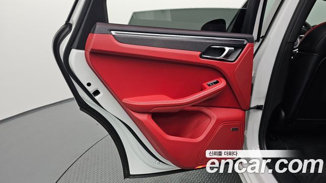 Porsche Macan 3.0 GTS 95B 2018 — фото 25