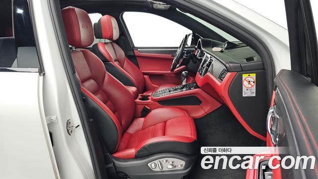 Porsche Macan 3.0 GTS 95B 2018 — фото 26