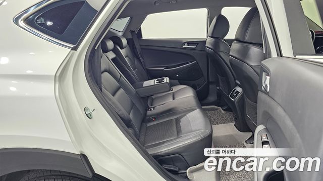 Hyundai Tucson Diesel 2.0 4WD Inspiration 2020 — фото 12