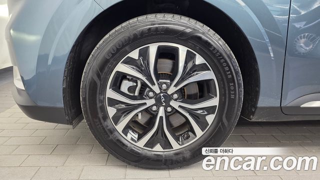Kia Carnival (IV) Gasoline 9-Seater Noblesse 2023 — фото 5