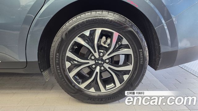 Kia Carnival (IV) Gasoline 9-Seater Noblesse 2023 — фото 21