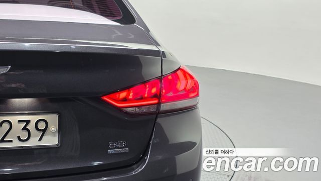 Genesis G80 3.3 GDI AWD Premium Luxury 2018 — фото 23