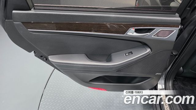 Genesis G80 3.3 GDI AWD Premium Luxury 2018 — фото 25