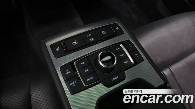 Genesis G80 3.3 GDI AWD Premium Luxury 2018 — фото 29