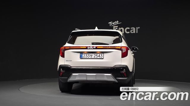 Kia Seltos Gasoline 2.0 2WD Signature 2023 — фото 4