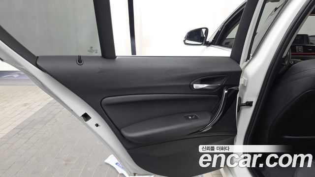 BMW 1 Series (F20) 118d Sport Special Edition 5Door 2019 — фото 25