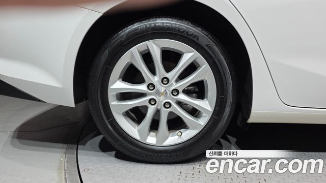 Chevrolet Malibu 1.5 Turbo LT Deluxe 2017 — фото 5