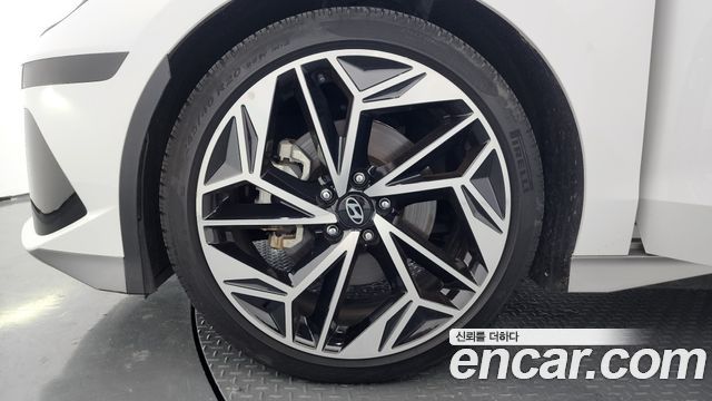 Hyundai Ioniq 6 Long Range Exclusive + 2023 — фото 5