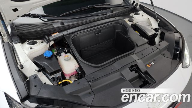 Hyundai Ioniq 6 Long Range Exclusive + 2023 — фото 6