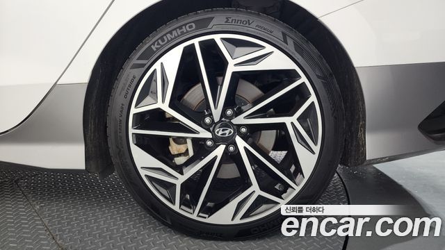 Hyundai Ioniq 6 Long Range Exclusive + 2023 — фото 21